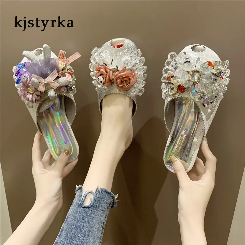 

Kjstyrka 2019 Women slippers Fashion outdoor Summer bling flowers Crystal clear peep toe low heels sapato feminino