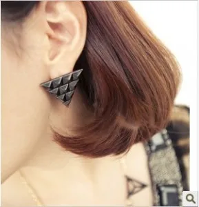

2019 HOT Wholesales Exaggerated Three-Dimensional Pattern Retro Fashion Triangle Earrings