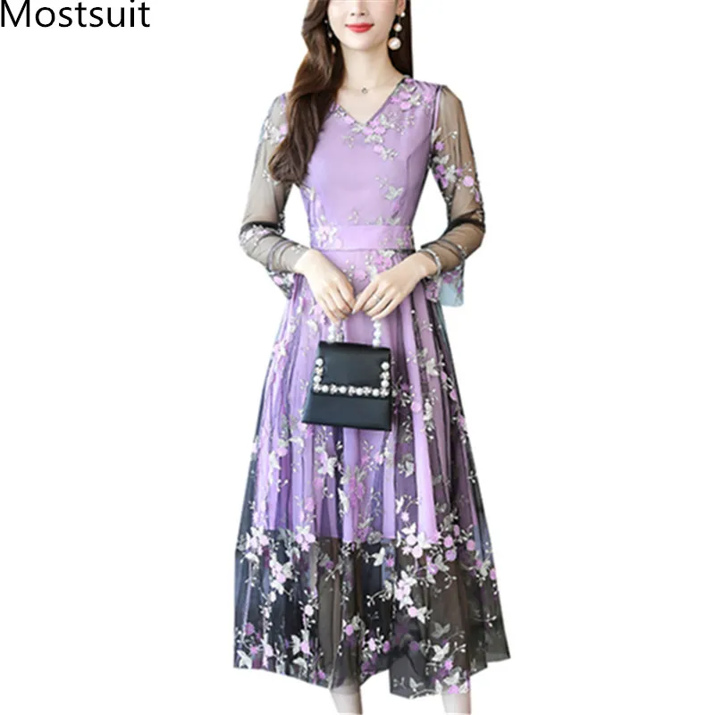 

2019 Autumn Mesh Floral Embroidery Long Dress Women Plus Size Long Sleeve V-neck Korean Elegant Party Vintage Dresses Vestidos