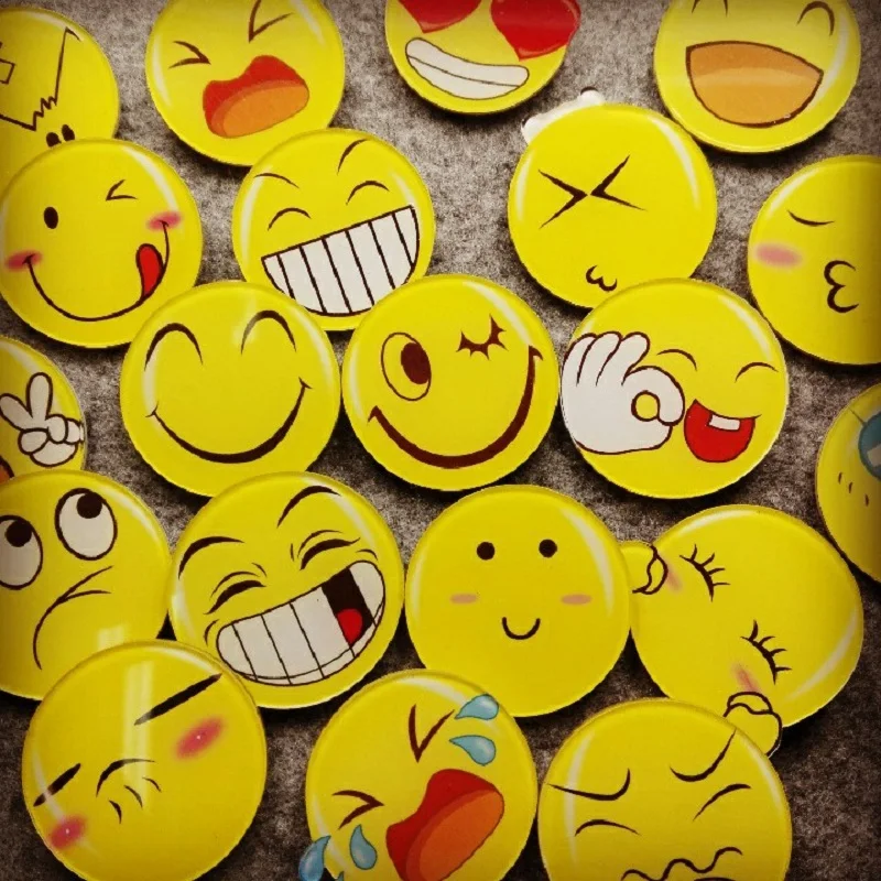 

Harajuku Low Price Smiley face Cheap Fashion Broochs Lovely Wild Cartoon Acrylic Brooch for Jewelry Accessories Women Girl Gift