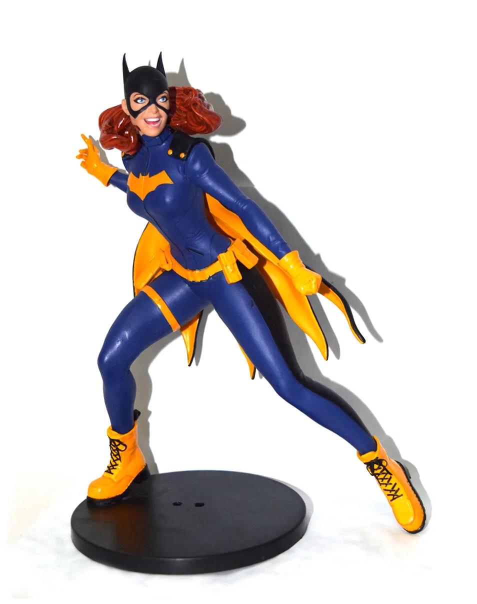 DC Core коллекционные вещи 9 "Статуя бэтранг и оригинальная база