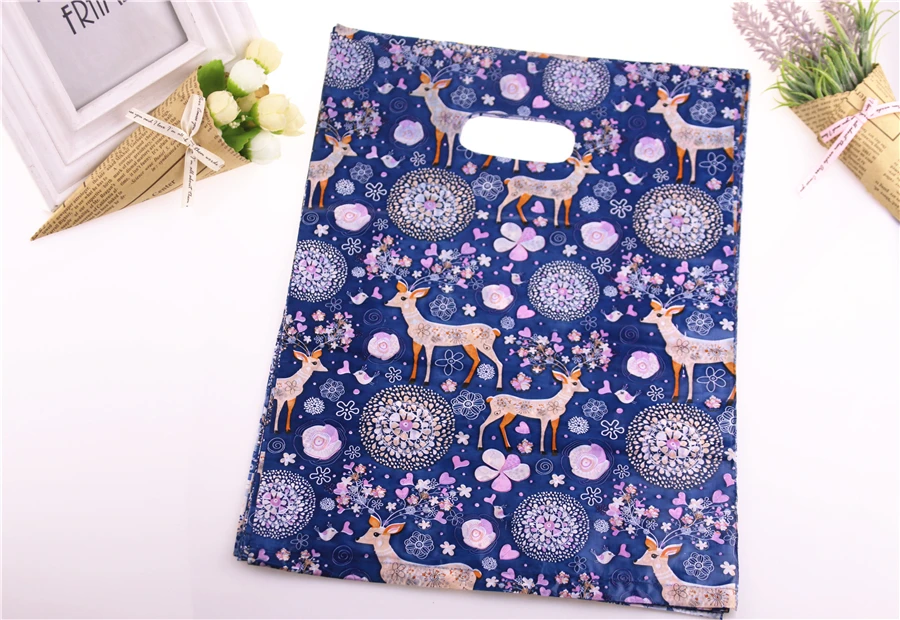 large gift bags (110)