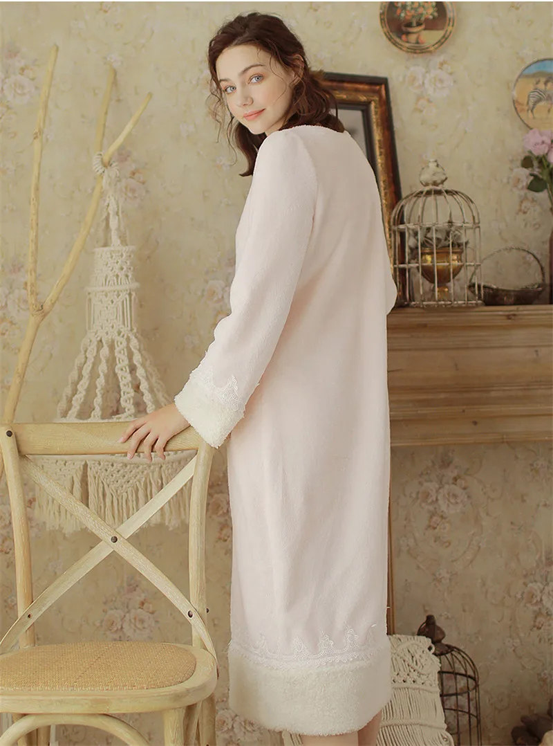 NIGHTGOWN (2)