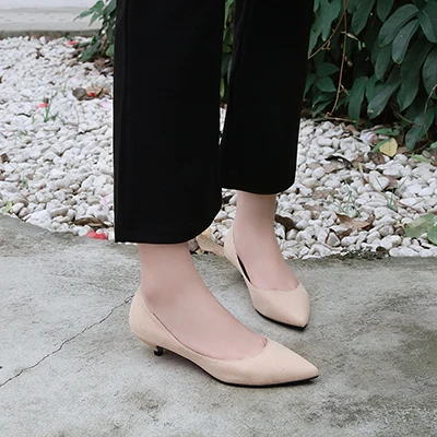 Маленькие и большие размеры 34-43, женская обувь с острым носком на каблуке 3 см модная женская обувь Классическая обувь в деловом стиле удобная обувь на низком каблуке - Цвет: Beige