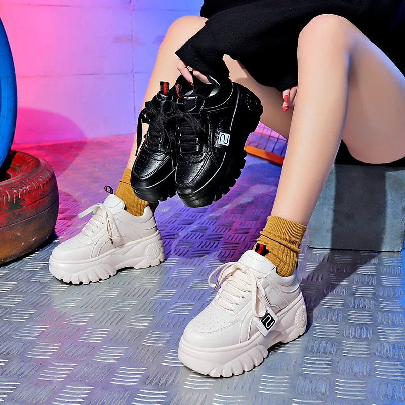 Г., весенние модные белые и черные кроссовки на платформе, женская повседневная обувь женская обувь на платформе из искусственной кожи женские кроссовки