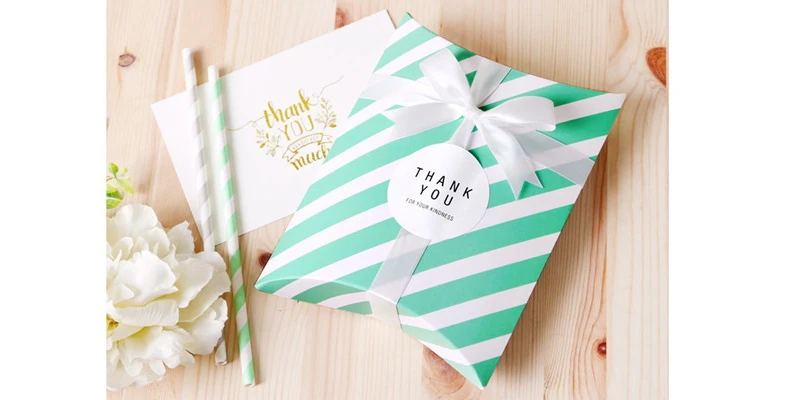 10/30Pcs Candy Box Kraft Paper Pillow Gift Boxes Wedding Party Favors Bags