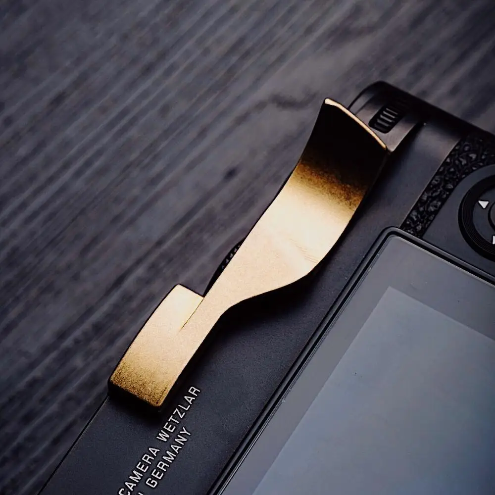 High Quality Original Thumb Grip Thumb Rest Aluminium Hot Shoe Cover Protection Perfect fit for Leica M10