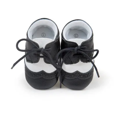 Детские мокасины ручной работы; обувь для малышей из искусственной кожи; ботинки для малышей - Цвет: white and black