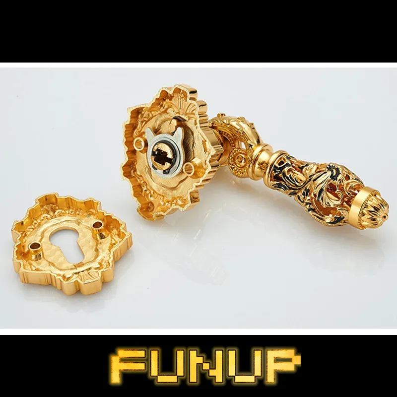 macaneta de porta com fecho zinc alloy cor dourada 20 anos 01