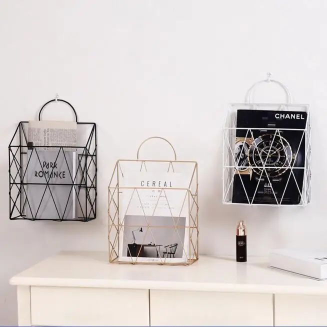 cheap Wall Metal Magazine Holder Newspapers Bookshelf Office Desk Document Organizer Bookends Home Book Collection Shelf Decoration