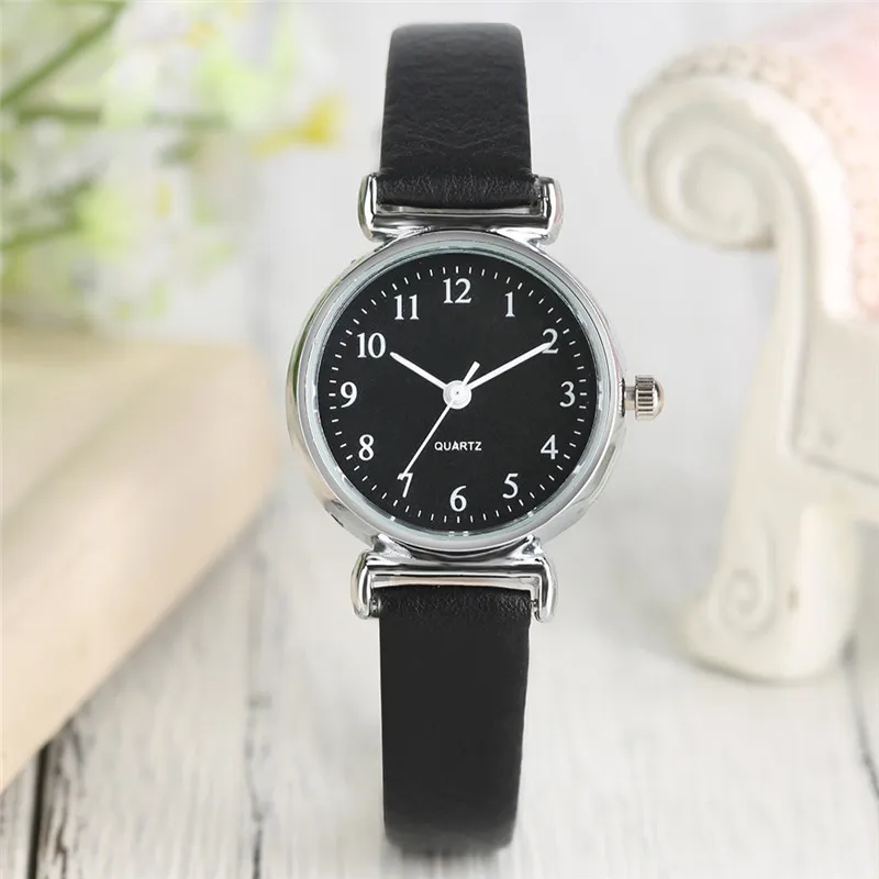 

Fashion Casual Digital Dial Wrist Watch Modern Women Green Red Leather Band Strap Pin Buckle Simple Quartz Watches