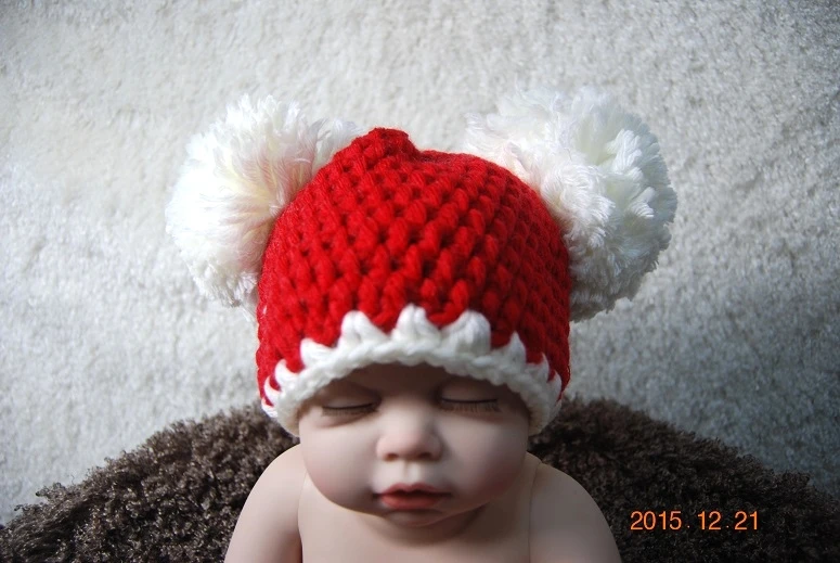 New handmade crochet wool baby hat 0 3 months red with white Newborn