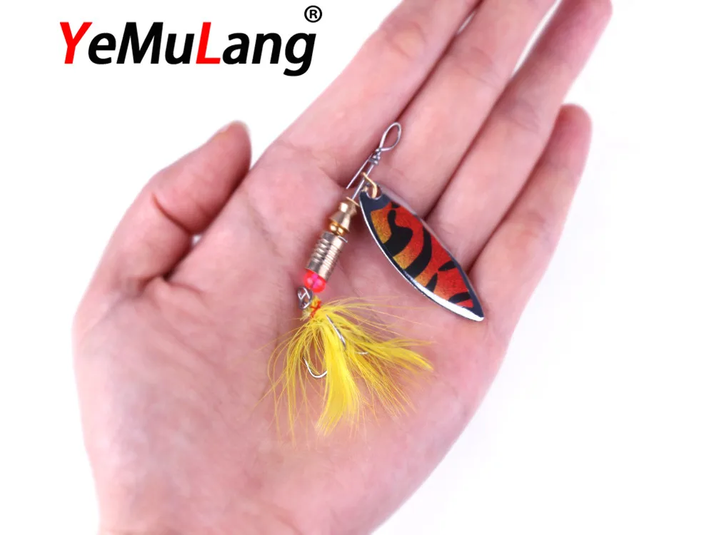 

YeMuLang 1Pcs 6g Metal Sequins Fishing Lure Spoon Paillette Hard Baits with Treble Hook Pesca For Fishing