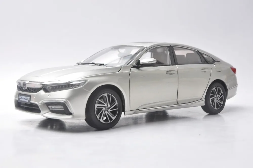 

1:18 Diecast Model for Honda Inspire Sport Turbo 2018 Gold New Sedan Alloy Toy Car Miniature Collection Gifts