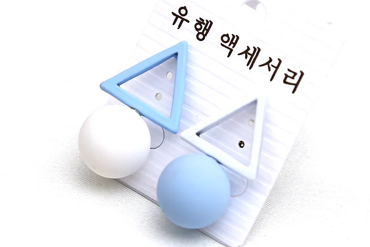  (11)