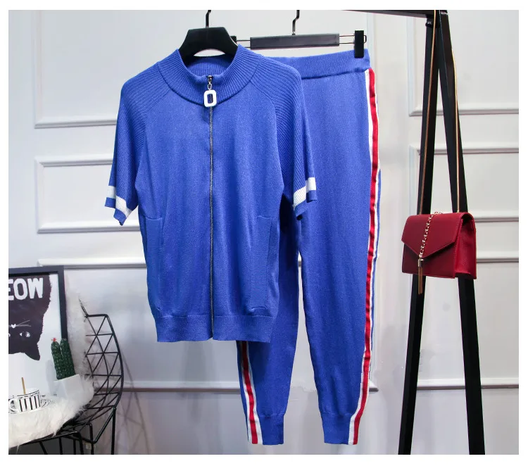 

2019 Summer women's loose T-shirts + casual pants 2pieces set Fashion sequins embroidered leisure suit women A543