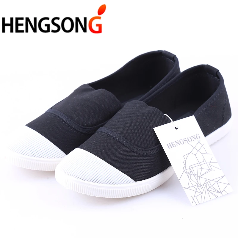 comfortable white canvas shoes
