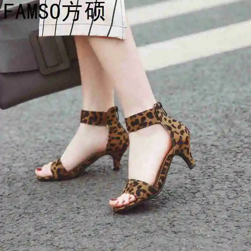 

FAMSO Size34-43 2019 New Shoes Women Sandals Red Wedding Shoes Zipper Big Size 34-43 Summer Female Print Leopard Sandals Shoes