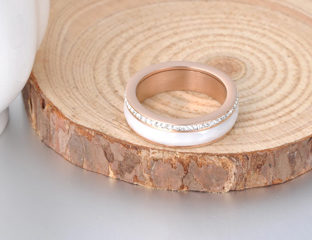 ZooMango Классическая Титановая Сталь белая керамика кольца ювелирные изделия Золото Цвет кубический цирконий обручальное кольцо для женщин ZR18056
