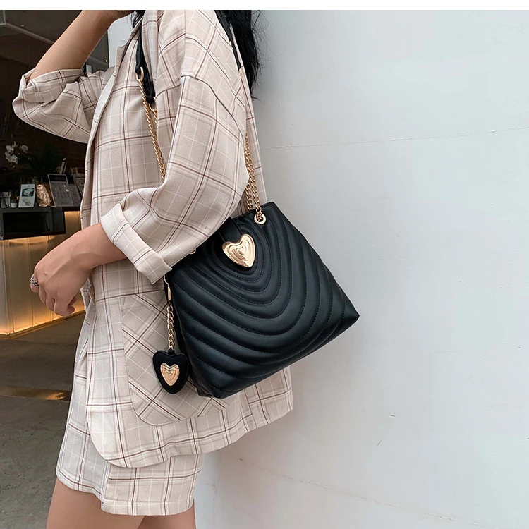 Luxury brand Female Large Tote bag Fashion New High Quality PU Leather Women's Designer Handbag Lock Shoulder Messenger Bag