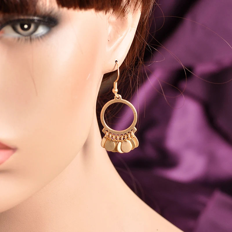

Hot sale of new fashion women's jewelry wholesale Girls Birthday Party beautiful tassel pendant suit Earrings