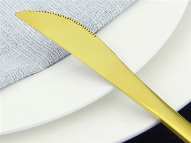 flatware set (8)