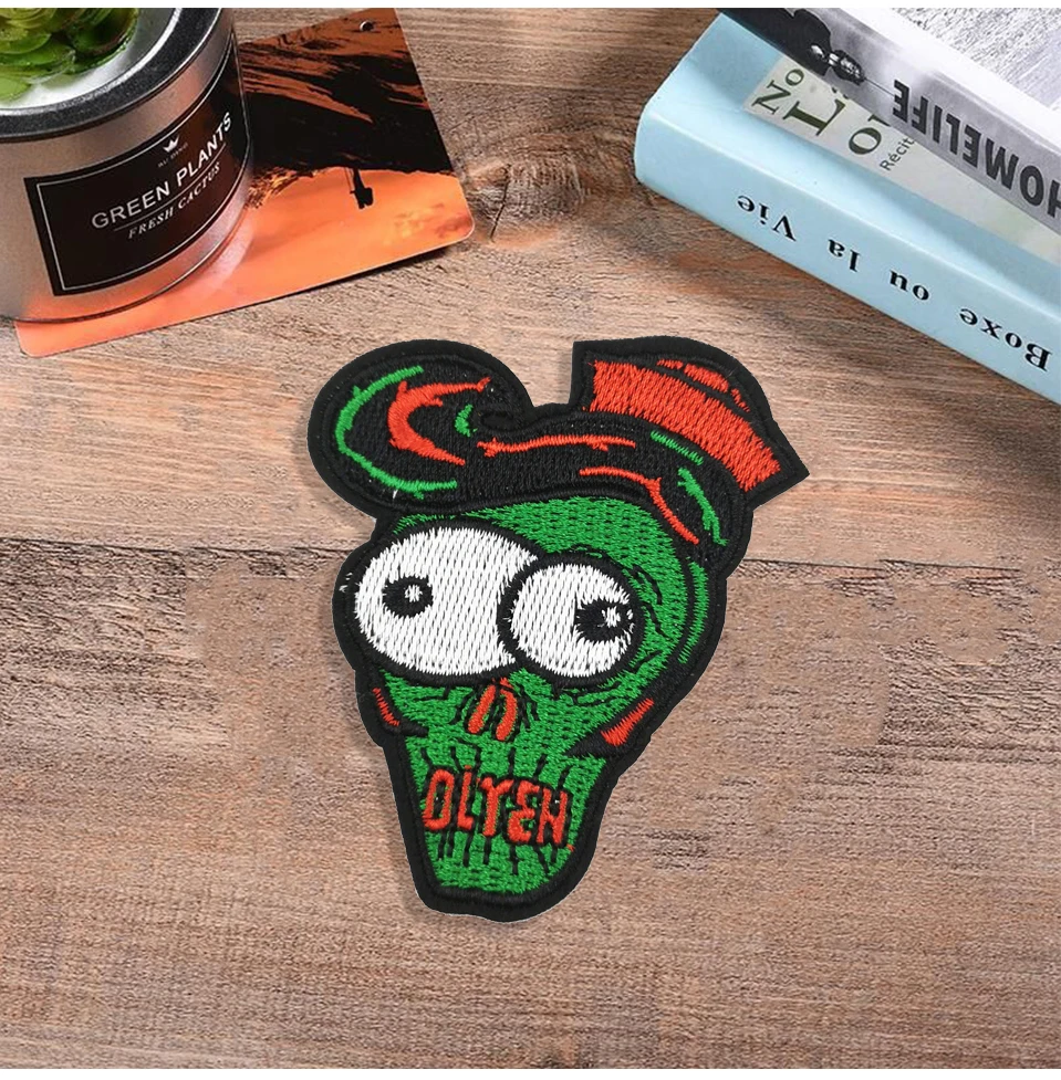 Stripe Kiss Fist Skull Patches For Clothing Small Iron On Badges No Smoking Shoes Embroidered Patches For Clothes (9)