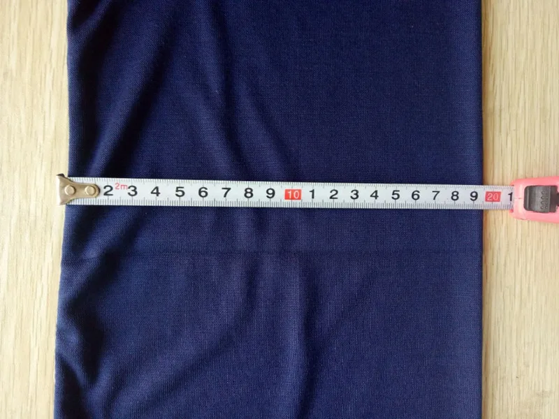 A scarf width