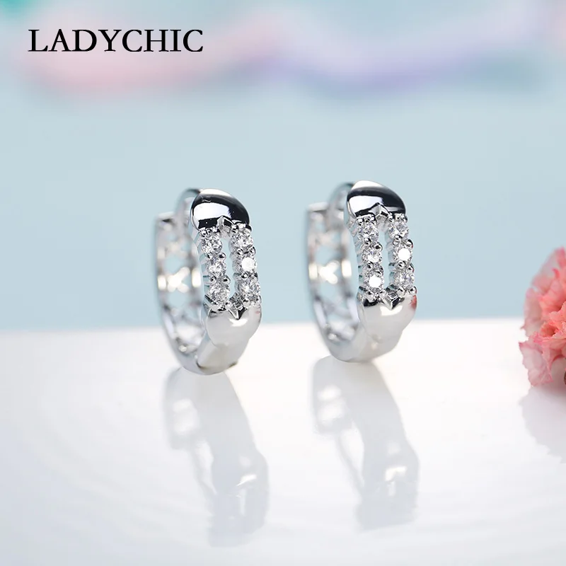 

LADYCHIC Cute Style Austrian Cubic Zircon Crystal Hoop Earrings Number 0 Shaped Dainty Earring Jewelry Festival Gift LE1017