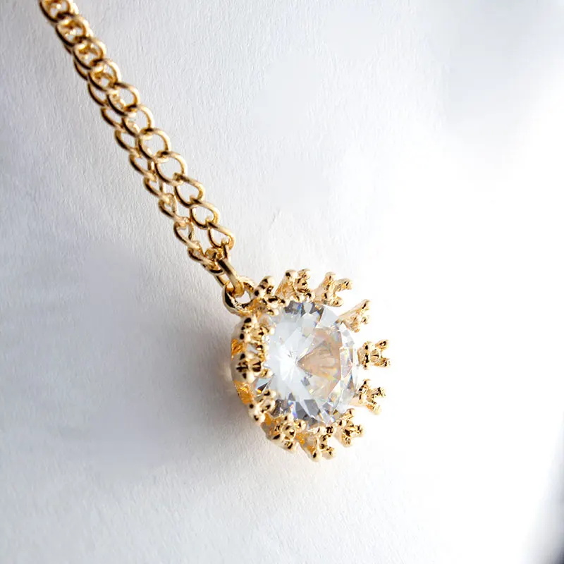 

Personality Rhinestone Pendant Clavicle Chain Necklace Women Fashion Long Chain Statement Necklaces