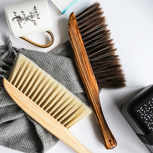 New Long Handle Bristles Bed Brush Wooden Antistatic Dust Brushes Carpet Sofa Clothes Sweeping Broom Household Cleaning Tools 3