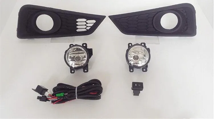 

eOsuns halogen fog lamp + LED daytime running light DRL + yellow turn signal for honda city 2014-2016