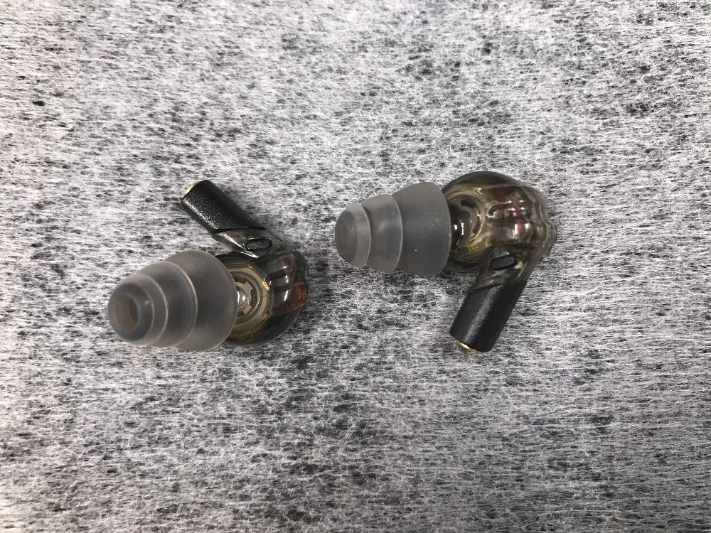 de ouvido com microfone baixo de alta