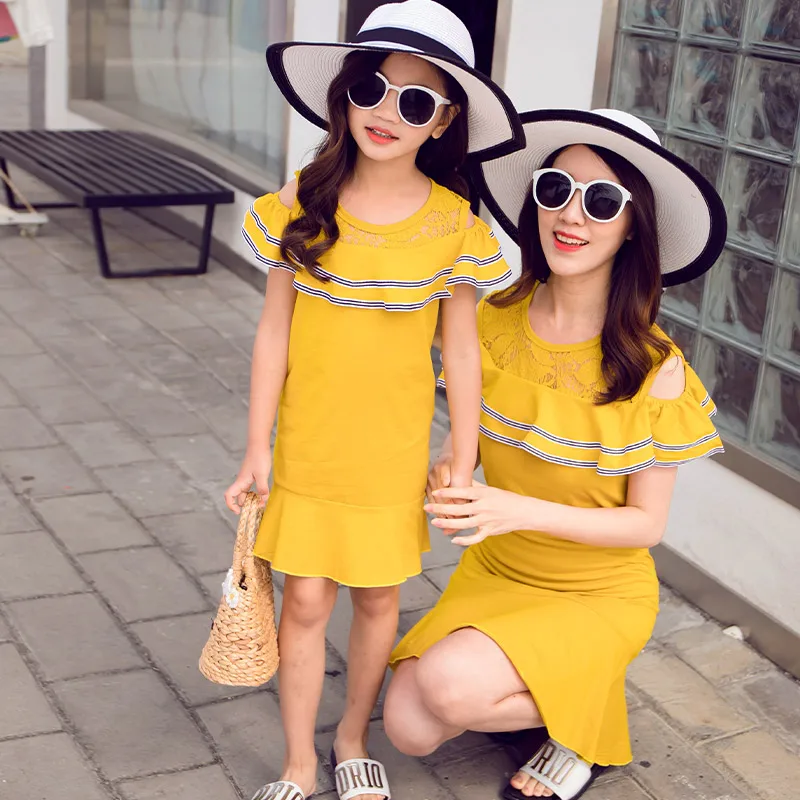 

ruffled lace mother and daughter dresses mommy and me clothes family look mom and baby girls matching outfits dress clothing
