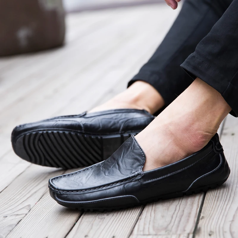 

2019 Spring Summer NEW Men's Loafers Lazy soft Flat Casual Shoes Men Breathable Slip-On Soft Leather Driving Shoes Moccasins