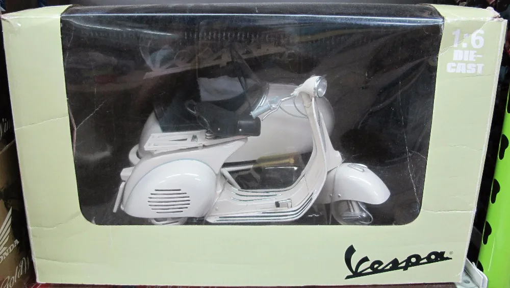 Изысканная Миниатюрная модель VESPA 1/6, три колеса, маленький мотоцикл, Игрушечная модель автомобиля из сплава, рождественский подарок