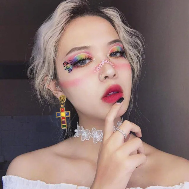 

2019 Hot Retro Exaggerated Color Cross Pendant Earrings Colorful PendantCharacter Enamel Lion Head Stud Earrings for Ladie