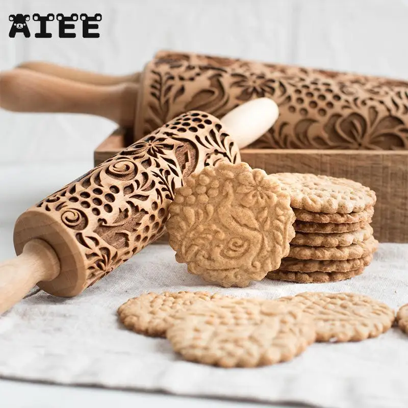 

AIEE Christmas Deer Wooden Rolling Pin Embossing Baking Cookies Noodle Biscuit Fondant Cake Dough Patterned Roller Snowflake