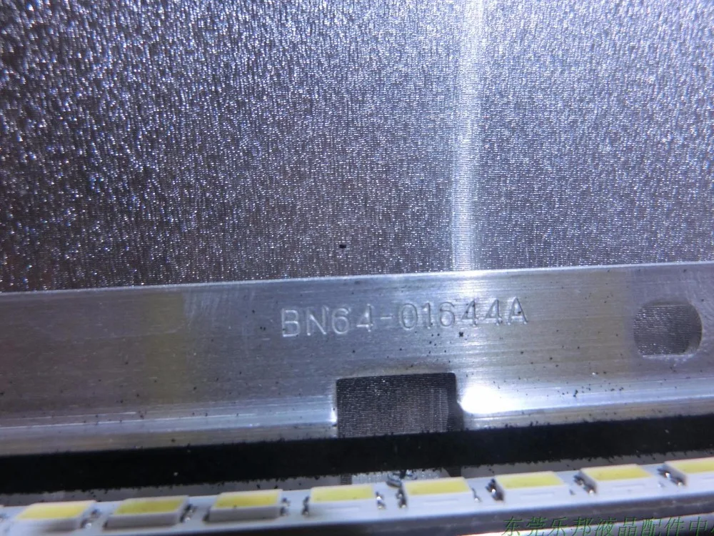 Светодиодная подсветка бара (2) Если у Вас возникли какие Samsung BN64 01644A UE46D7000 UE46D6100