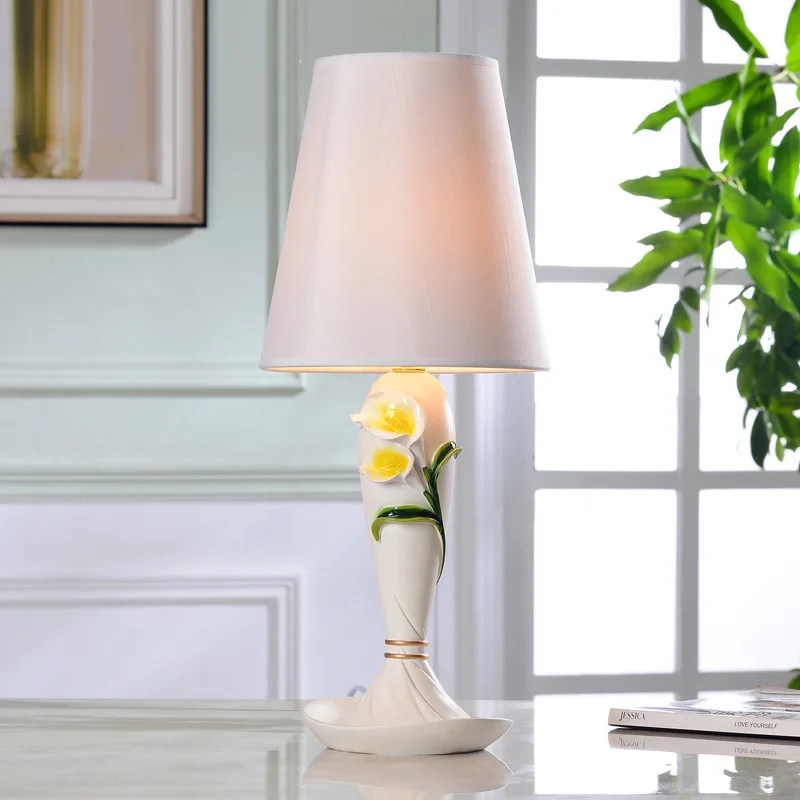 

TUDA Free Shipping Carved Flower Resin Table Lamp Elegant Design Table lamp LED Desk Lamp For Foyer Bedroom Lamp E27 110V-220V