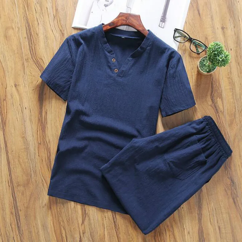 

Summer new men's solid color V-neck half sleeve men's shorts 19 new foreign trade T-shirt men's cotton and linen set