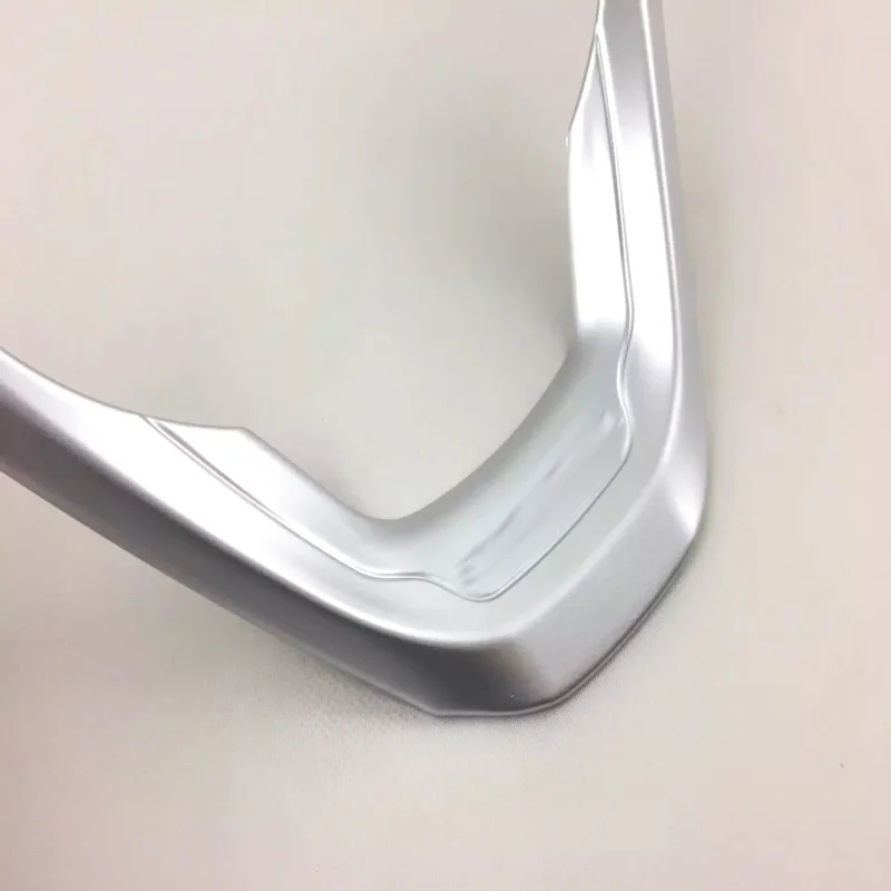 (3)