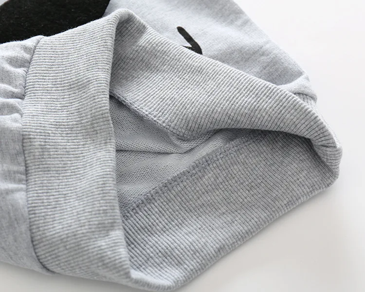 3923448895_2068599042