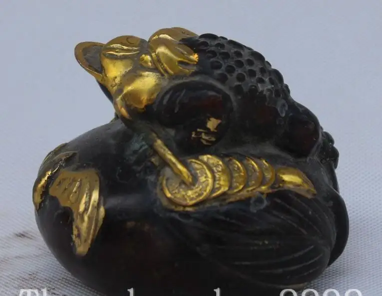 

4" Chinese Folk Bronze Gilt Fengshui Wealth Money Yuanbao golden Toad Bat Statue