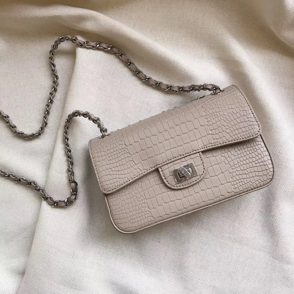 

Famous Designer Crocodile Pattern Genuine Leather Women Small Flap Bag Chain Strap Female Beige Purse Lady Single Shoulder Bag