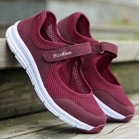 Caminhadas ao ar Sapatos Femininos Nova Primavera Leve Malha Senhoras Confortáveis Livre Mãe Casuais Mulher Tênis 2020