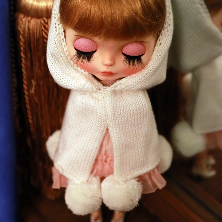 

Suits of little red cloak with crown handmade doll clothes for Blyth Pullip Dal doll accessories