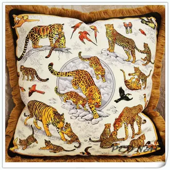 

Modern Classical Luxurious Golden Velvet Plain Soft Cushion Cover Tiger Leopard Animal Decorative Pillow Case Home Decoration