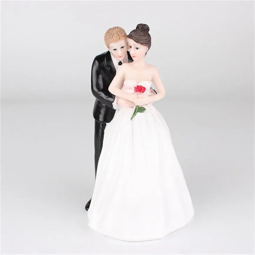 

2018 New Quality Cake Doll Crystal Romantic Bride and Groom Wedding Cake Topper Couple Hug Kiss Bridal Decoration Wholesale &920
