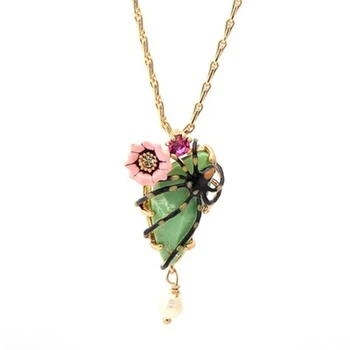 

2018 New Handmade Green Stone Spider Smiley Necklace Clavicle Chain Long Chain Summer Fairy Accessories Valentine's Day Gift